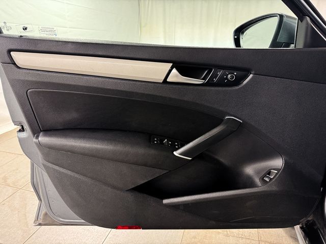 2022 Volkswagen Passat SE - 22926772 - 14