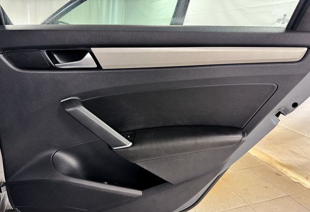 2022 Volkswagen Passat SE - 22926772 - 16