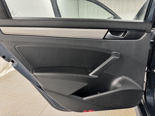 2022 Volkswagen Passat SE - 23026039 - 15