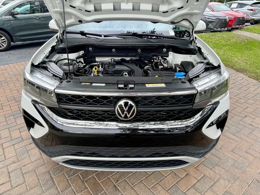 2022 Volkswagen Taos SE photo 16