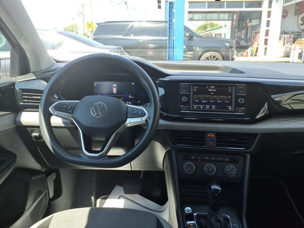 Volkswagen Taos photo 15