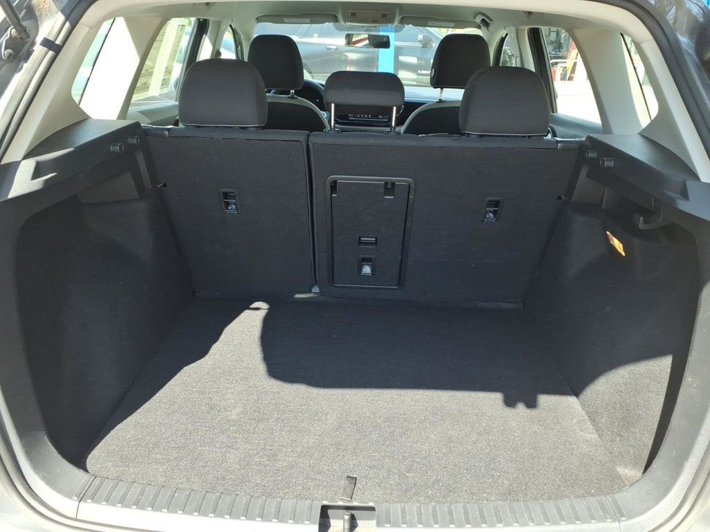 Volkswagen Taos photo 17