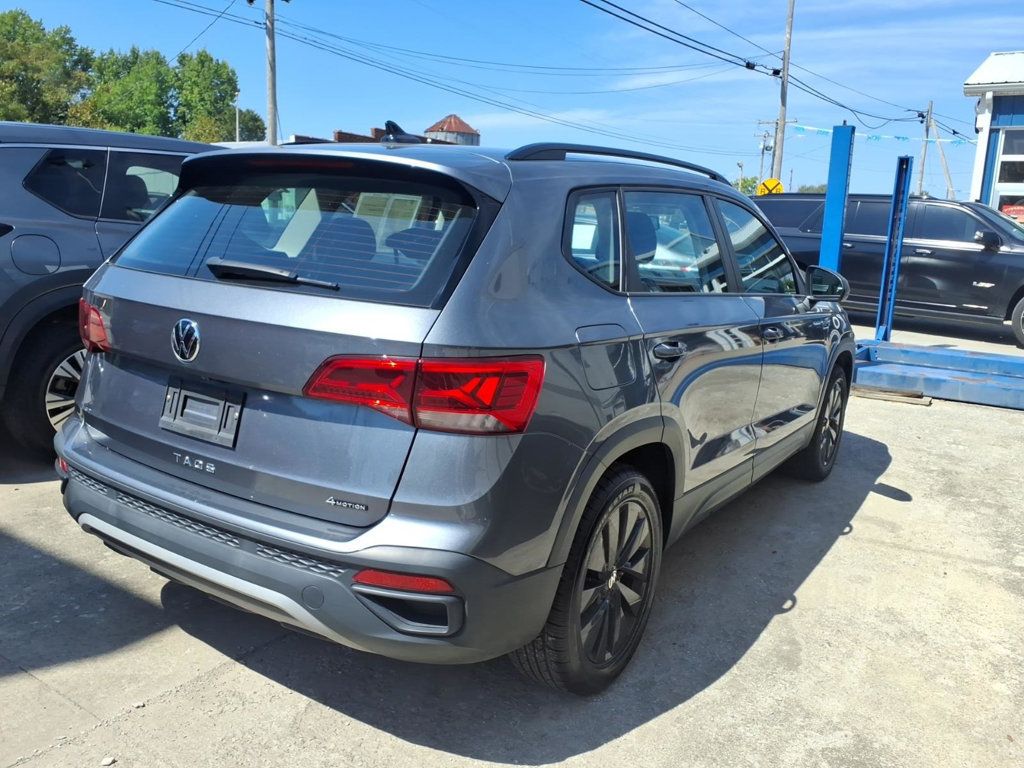 Volkswagen Taos photo 2