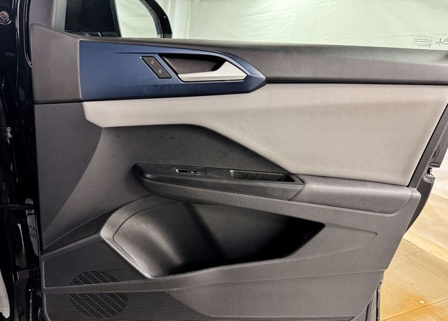 2022 Volkswagen Taos SE - 22931697 - 16