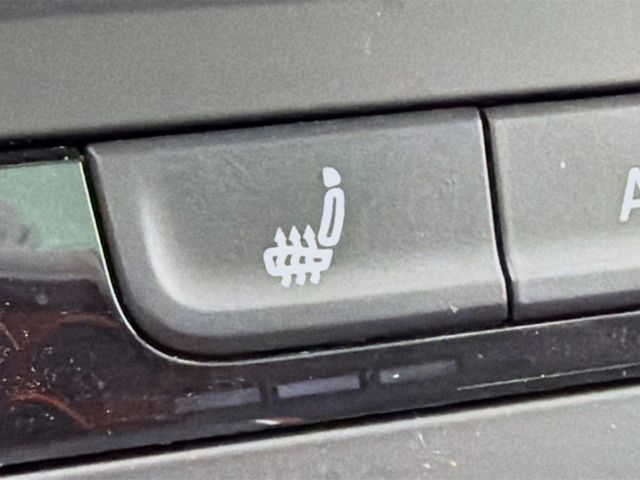 2022 Volkswagen Taos SE 4MOTION - 22975899 - 19