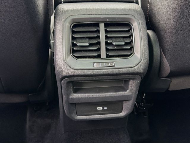 2022 Volkswagen Taos SE 4MOTION - 22975899 - 25