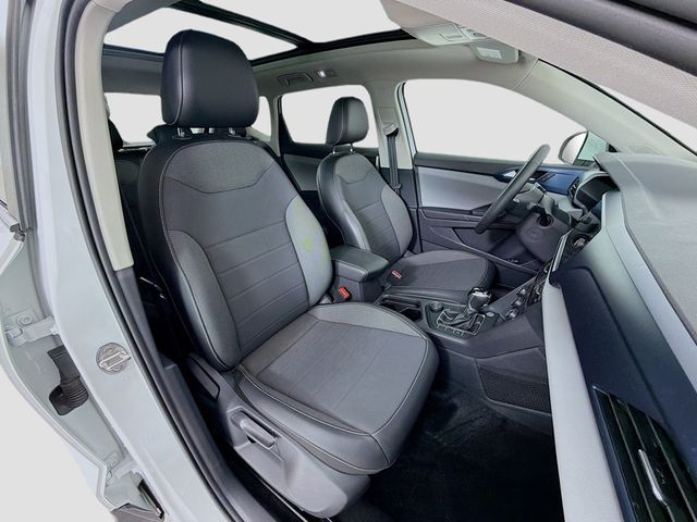 2022 Volkswagen Taos SE 4MOTION - 22975899 - 28