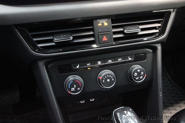 2022 Volkswagen Taos SE 4MOTION - 23017043 - 19