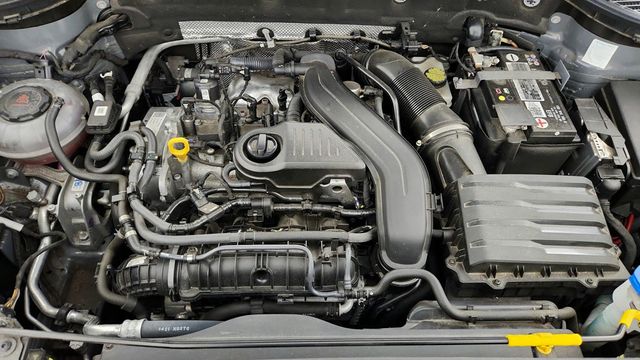 2022 Volkswagen Taos SE 4MOTION - 22947416 - 25