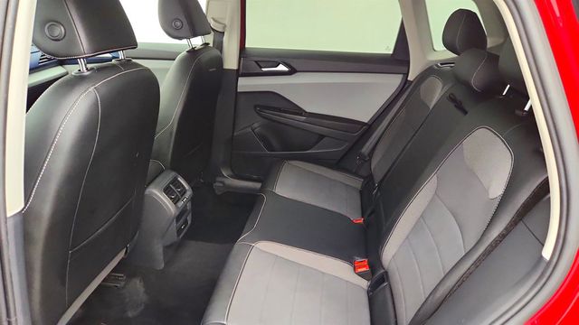 2022 Volkswagen Taos SE 4MOTION - 22971741 - 19