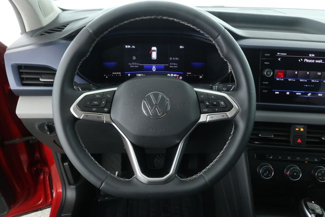 2022 Volkswagen Taos SE 4MOTION with Panoramic Sunroof & 18'' Black Alloy Wheels - 22931382 - 11