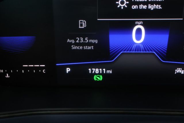 2022 Volkswagen Taos SE 4MOTION with Panoramic Sunroof & 18'' Black Alloy Wheels - 22931382 - 13