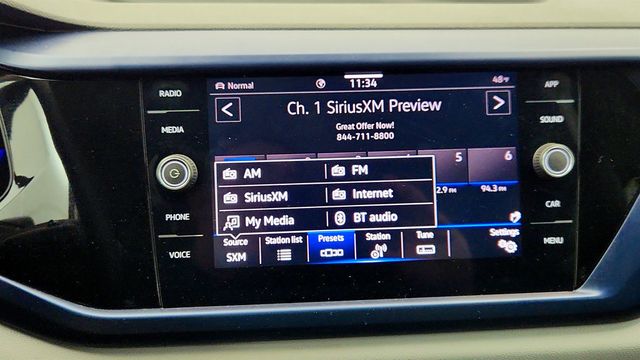 2022 Volkswagen Taos SE 4MOTION with Panoramic Sunroof Package - 22971741 - 17