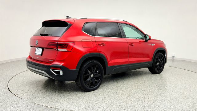 2022 Volkswagen Taos SE 4MOTION with Panoramic Sunroof Package - 22971741 - 4