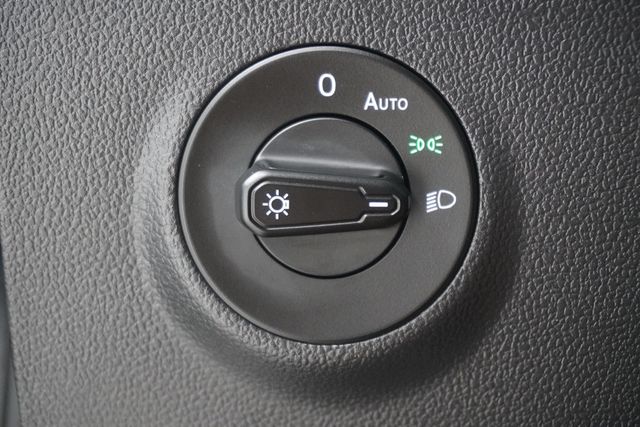 2022 Volkswagen Taos SE FWD - 22942521 - 20