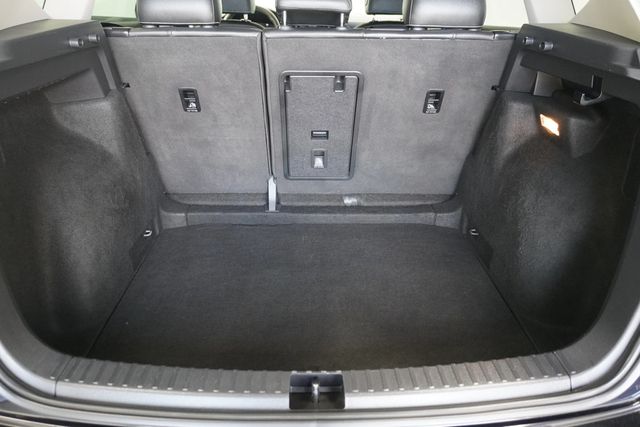 2022 Volkswagen Taos SE FWD - 22942521 - 22