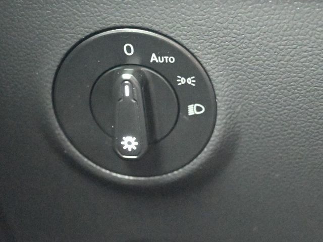 2022 Volkswagen Taos SE FWD - 23008589 - 28