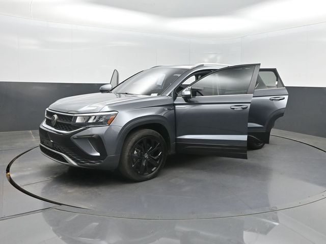 2022 Volkswagen Taos SE FWD - 23008589 - 35