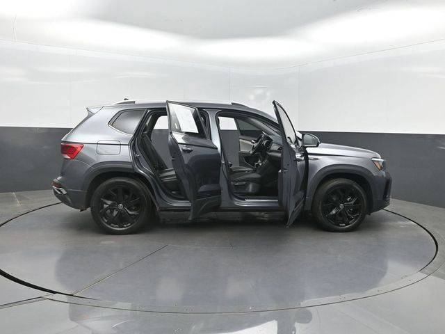 2022 Volkswagen Taos SE FWD - 23008589 - 36