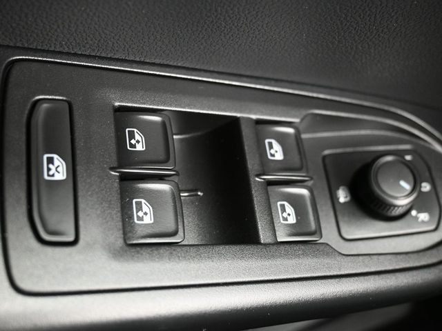 2022 Volkswagen Taos SE FWD - 23011185 - 27