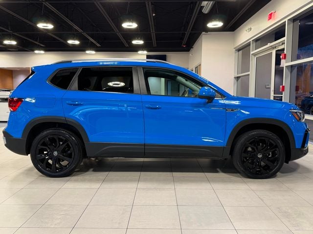 2022 Volkswagen Taos SE FWD - 22939282 - 14