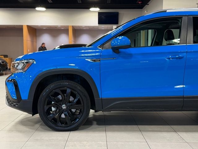 2022 Volkswagen Taos SE FWD - 22939282 - 3