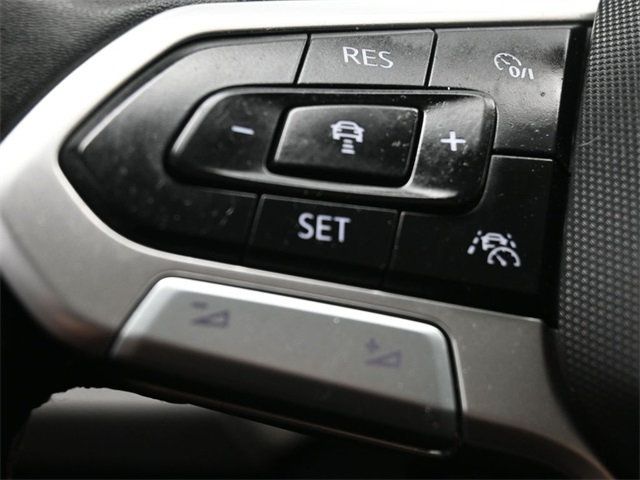 2022 Volkswagen Taos SEL FWD - 22960815 - 25