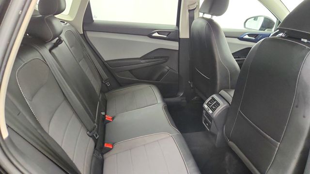 2022 Volkswagen Taos SE w/ 4MOTION All-Wheel Drive & Turbocharged Engine - 22998017 - 20