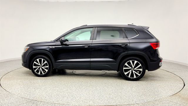2022 Volkswagen Taos SE w/ 4MOTION All-Wheel Drive & Turbocharged Engine - 22998017 - 7