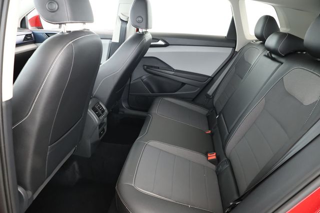 2022 Volkswagen Taos SE with Panoramic Sunroof & IQ.DRIVE SE Package - 22932633 - 18