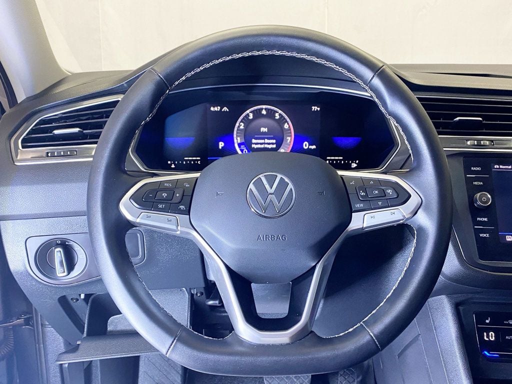 2022 Volkswagen Tiguan SE photo 21