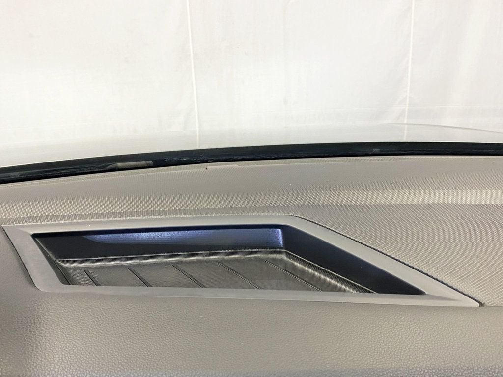 2022 Volkswagen Tiguan SE photo 27