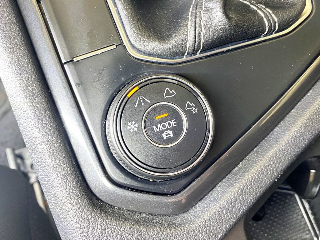 2022 Volkswagen Tiguan SE photo 33