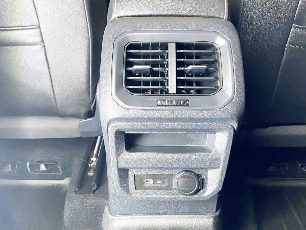 2022 Volkswagen Tiguan SE photo 43
