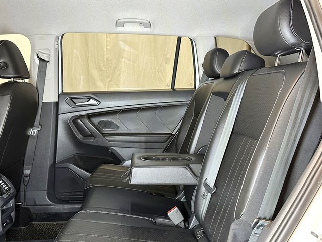 2022 Volkswagen Tiguan 2.0T SE 4MOTION - 23083255 - 39