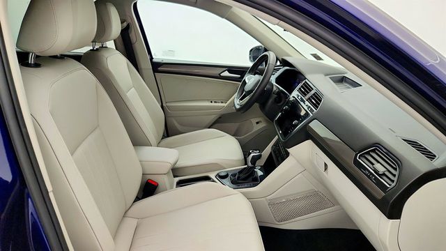 2022 Volkswagen Tiguan 2.0T SE 4MOTION - 23019123 - 22