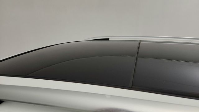 2022 Volkswagen Tiguan 2.0T SE 4MOTION with Power Tilting and Sliding Panoramic Sunroof - 22952694 - 9