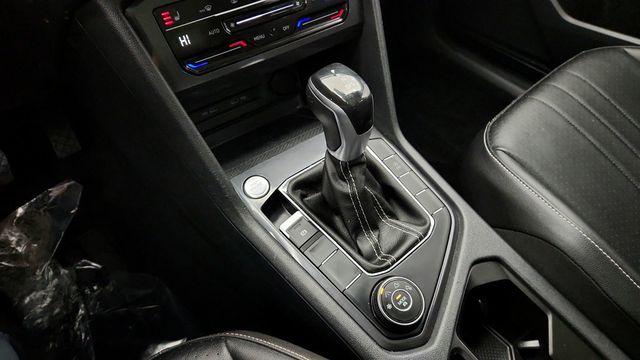 2022 Volkswagen Tiguan 2.0T SE 4MOTION with Power Tilting and Sliding Panoramic Sunroof - 22952694 - 16