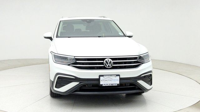 2022 Volkswagen Tiguan 2.0T SE 4MOTION with Power Tilting and Sliding Panoramic Sunroof - 22952694 - 1