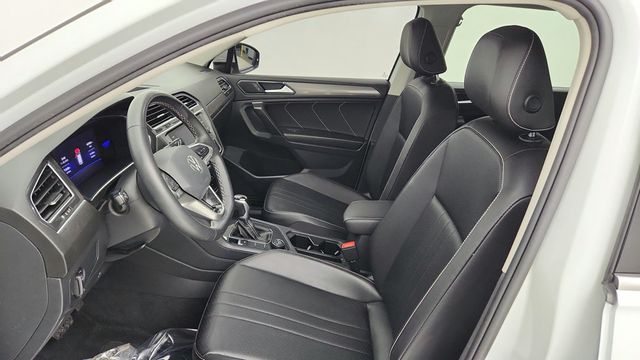2022 Volkswagen Tiguan 2.0T SE 4MOTION with Power Tilting and Sliding Panoramic Sunroof - 22952694 - 20
