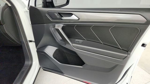 2022 Volkswagen Tiguan 2.0T SE 4MOTION with Power Tilting and Sliding Panoramic Sunroof - 22952694 - 26