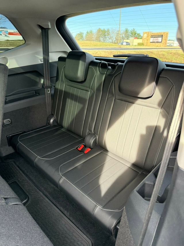 2022 Volkswagen Tiguan 2.0T SE FWD - 22952786 - 18