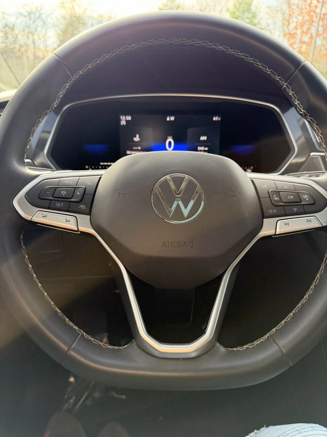 2022 Volkswagen Tiguan 2.0T SE FWD - 22952786 - 19