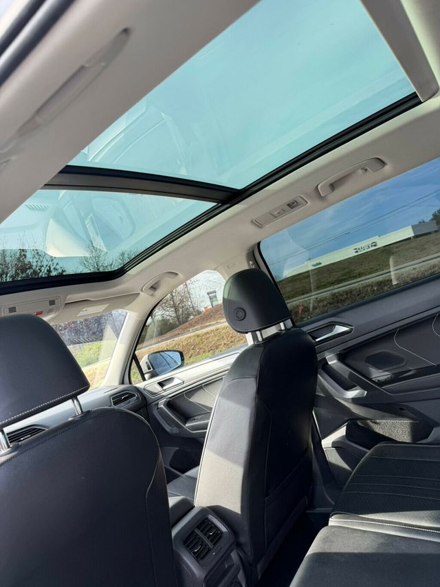 2022 Volkswagen Tiguan 2.0T SE FWD - 22952786 - 24