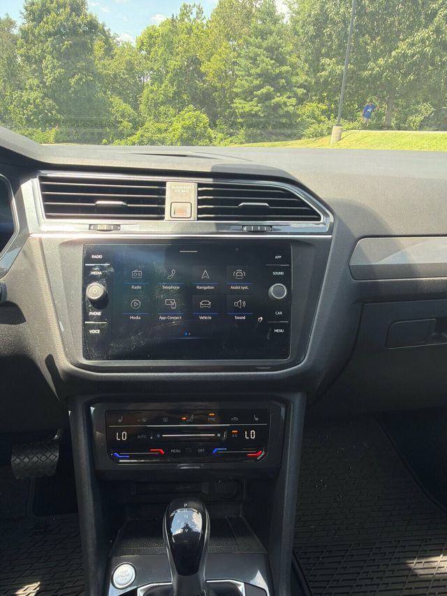 2022 Volkswagen Tiguan 2.0T SE FWD - 23044577 - 18