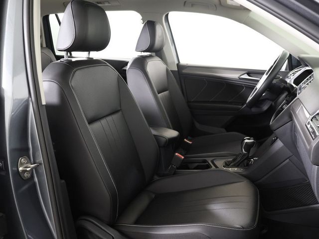2022 Volkswagen Tiguan 2.0T SE FWD - 22997024 - 31