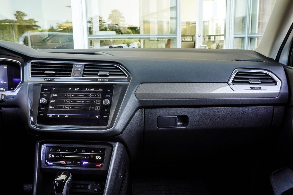 Volkswagen Tiguan photo 18