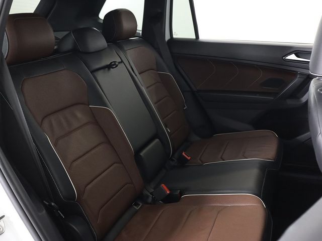 2022 Volkswagen Tiguan 2.0T SEL R-Line 4MOTION - 22965709 - 35