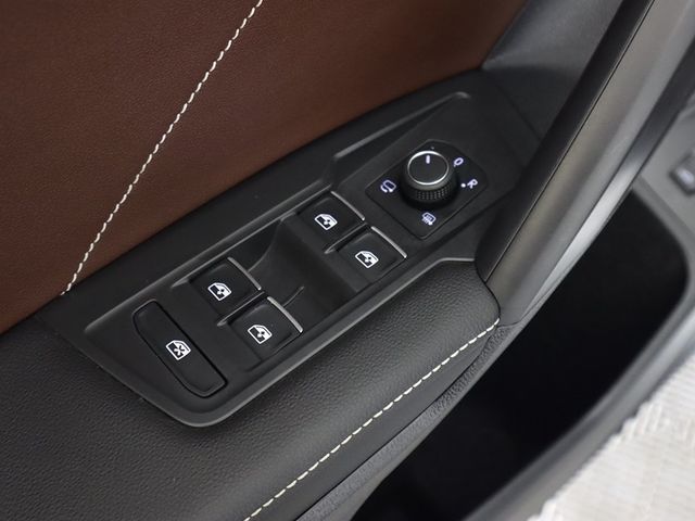 2022 Volkswagen Tiguan 2.0T SEL R-Line 4MOTION - 22965709 - 38