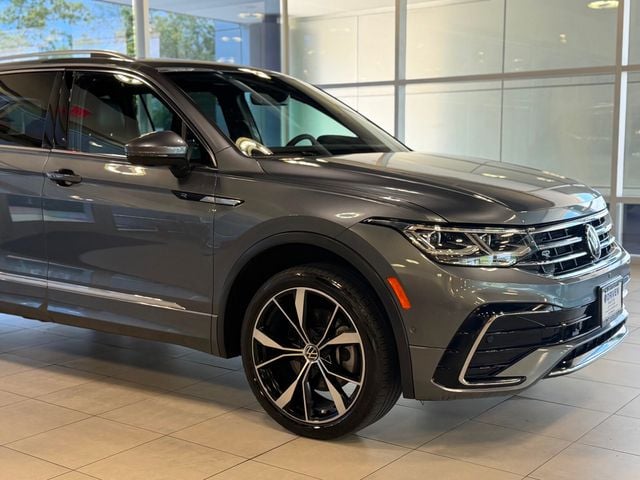 2022 Volkswagen Tiguan 2.0T SEL R-Line 4Motion's photo